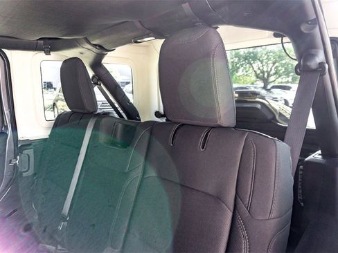 Used 2021 Jeep Wrangler Unlimited Sport image 26