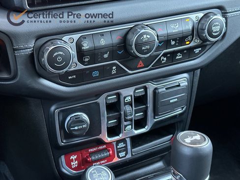 Used 2024 Jeep Wrangler Unlimited Rubicon 4xe AWD/4WD image 22