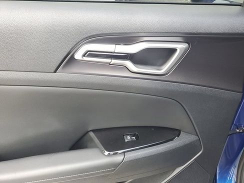 Certified 2024 Kia Sportage EX FWD image 11