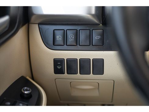 Used 2017 Toyota Highlander XLE FWD image 17