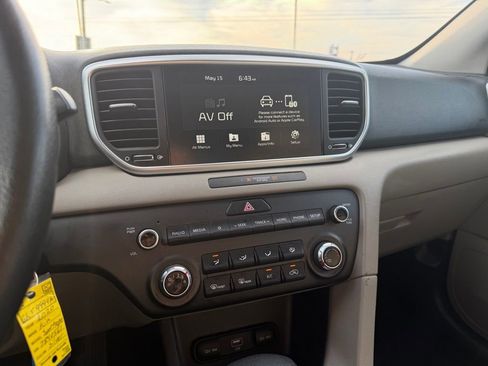 Used 2020 Kia Sportage LX FWD image 17