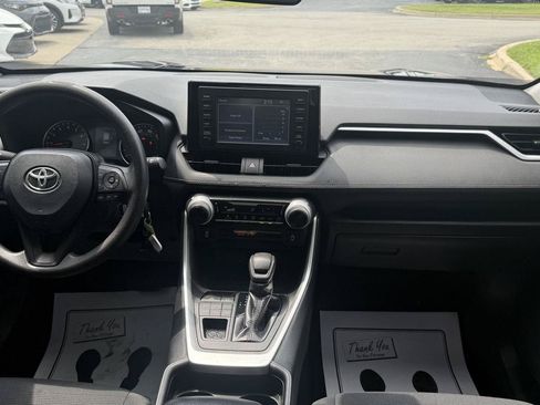 Used 2019 Toyota RAV4 LE w/ All Weather Liner Package AWD/4WD image 15