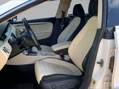 Used 2012 Volkswagen CC Sport FWD image 7