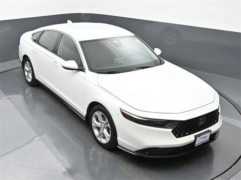 Used 2023 Honda Accord LX image 19