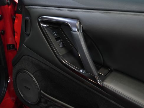 Used 2012 Nissan GT-R Premium image 26