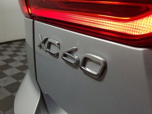 Certified 2023 Volvo XC60 B5 Plus w/ Protection Package Premier image 10