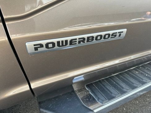 Used 2021 Ford F150 Lariat w/ Equipment Group 502A High AWD/4WD image 14