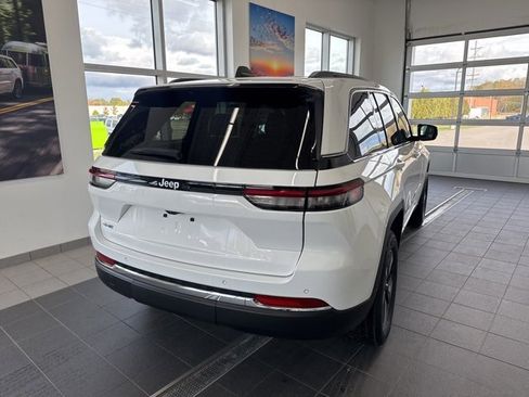 Used 2024 Jeep Grand Cherokee Limited 4xe image 5