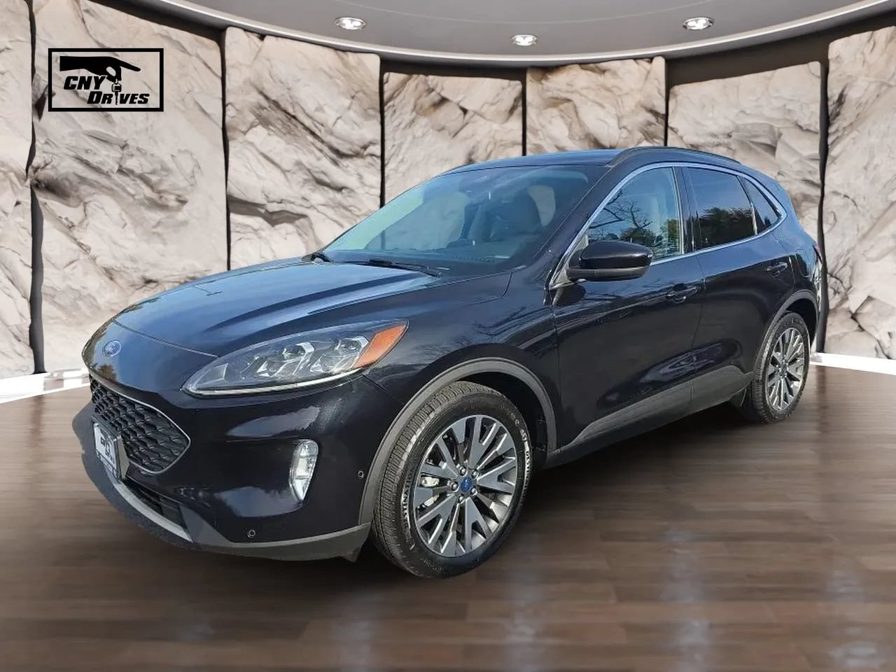 Used 2021 Ford Escape Titanium FWD image 1