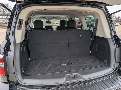 Used 2022 Nissan Armada SL w/ Captain's Chairs Package image 30