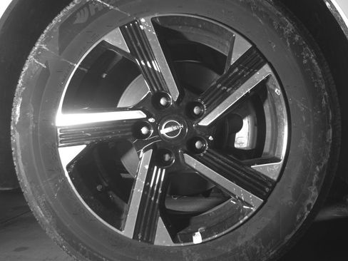 Used 2025 Nissan Sentra SV FWD image 13