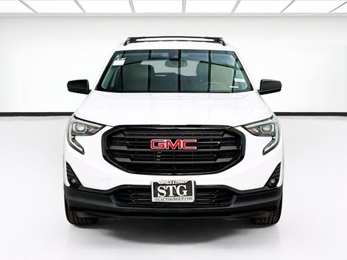 Used 2020 GMC Terrain SLT w/ Preferred Package FWD image 2