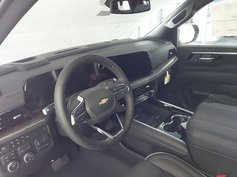 New 2026 Chevrolet Suburban Premier w/ Sun And Tow Package AWD/4WD image 2