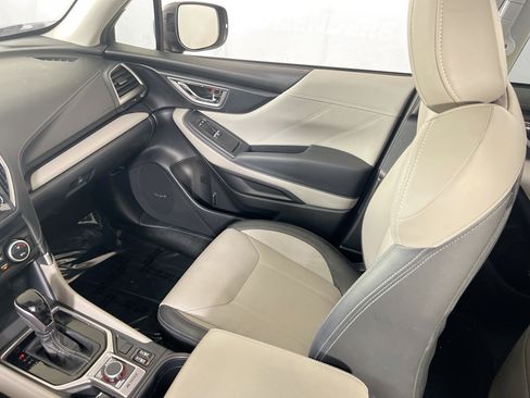 Used 2022 Subaru Forester Limited image 25