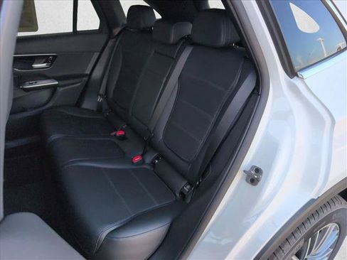 Certified 2025 Mercedes-Benz GLC 300 image 22