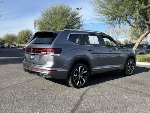 Certified 2025 Volkswagen Atlas SEL Premium R-Line image 4