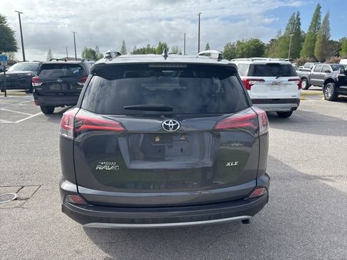 Used 2018 Toyota RAV4 XLE image 6