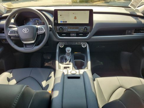 New 2026 Toyota Grand Highlander XLE FWD image 14