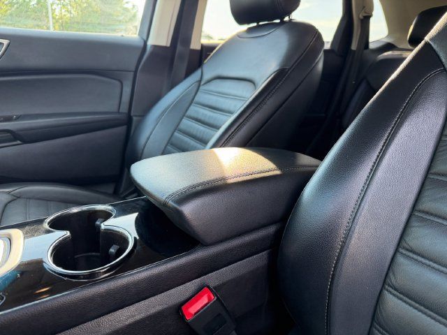 Used 2018 Ford Edge SEL w/ Equipment Group 201A AWD/4WD image 20