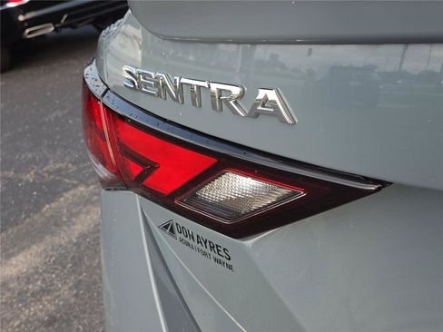 Used 2024 Nissan Sentra SR w/ SR Premium Package FWD image 32