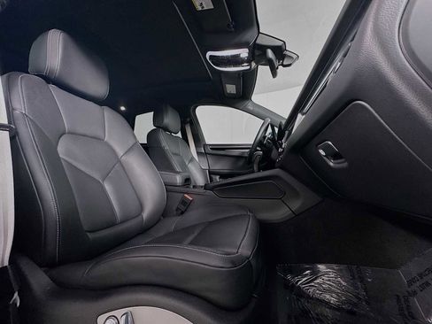 Certified 2022 Porsche Macan S AWD/4WD image 29