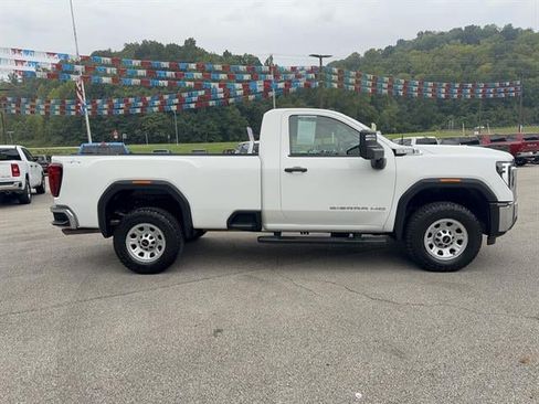 Used 2024 GMC Sierra 3500 Pro AWD/4WD image 4