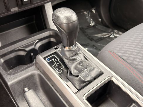 Used 2022 Toyota Tacoma SR5 RWD image 50