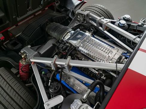 Used 2005 Ford GT image 28