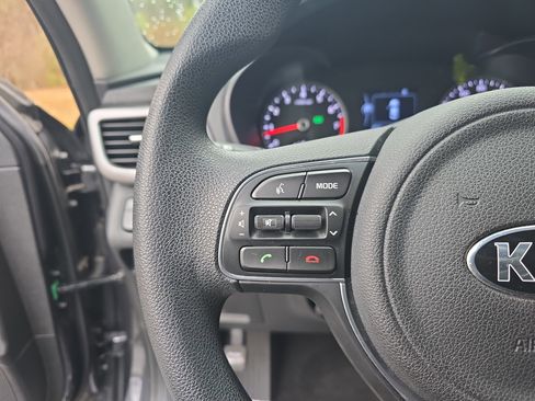 Used 2017 Kia Optima LX w/ Convenience Plus Package image 16