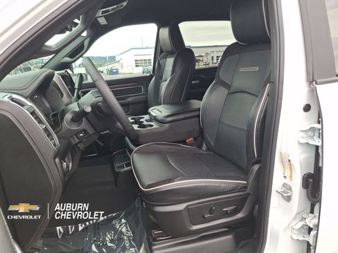 Used 2026 RAM 2500 Laramie AWD/4WD image 16