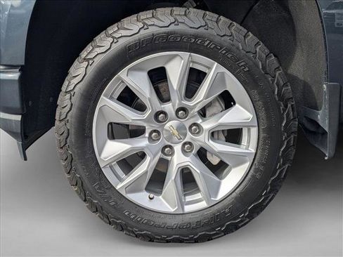 Used 2020 Chevrolet Silverado 1500 Custom w/ Custom Value Package image 19