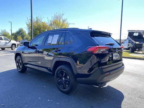 Used 2025 Toyota RAV4 LE image 7