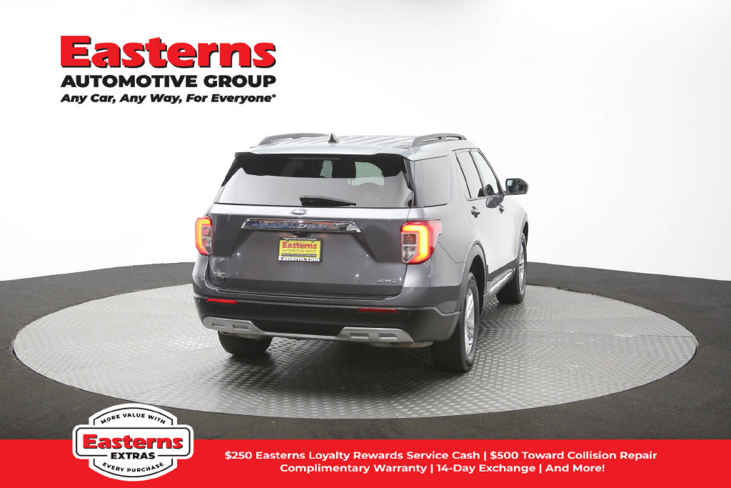 Used 2023 Ford Explorer XLT w/ Equipment Group 202A AWD/4WD image 40