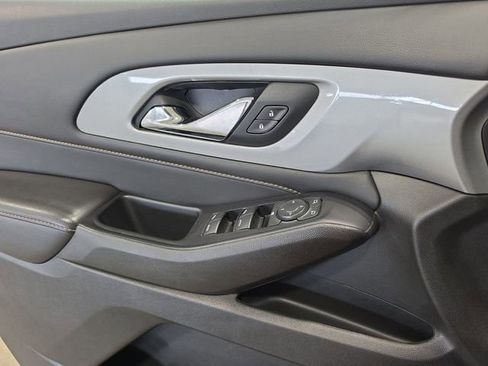 Used 2021 Chevrolet Traverse RS w/ LPO, Floor Liner Package AWD/4WD image 21