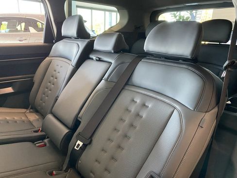 New 2026 Kia EV9 Wind image 26