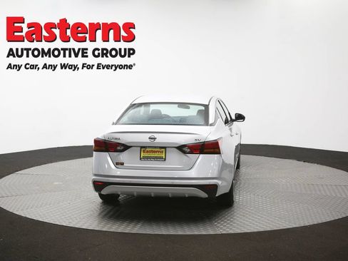 Used 2022 Nissan Altima 2.5 SV FWD image 38