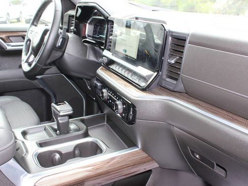 Used 2023 Chevrolet Silverado 1500 RST image 16