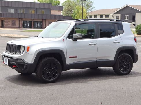Used 2018 Jeep Renegade Trailhawk AWD/4WD image 10