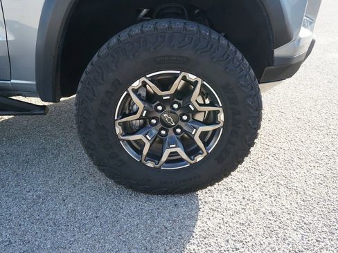 Used 2024 Chevrolet Colorado ZR2 w/ Safety Package image 5