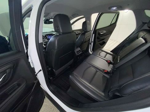Used 2024 GMC Terrain SLT AWD/4WD image 29