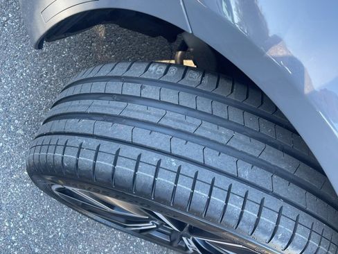 Used 2022 BMW 540i w/ M Sport Package image 8