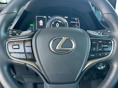 Used 2025 Lexus ES 300h w/ Premium Package FWD image 26