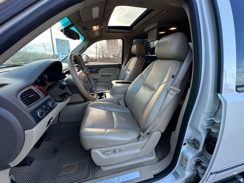 Used 2013 Chevrolet Tahoe LTZ image 28