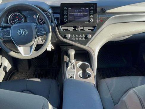 Certified 2021 Toyota Camry LE image 11