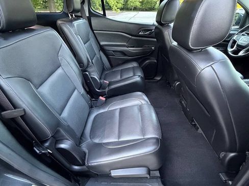 Used 2017 GMC Acadia SLT w/ LPO, Floor Liner Package AWD/4WD image 45