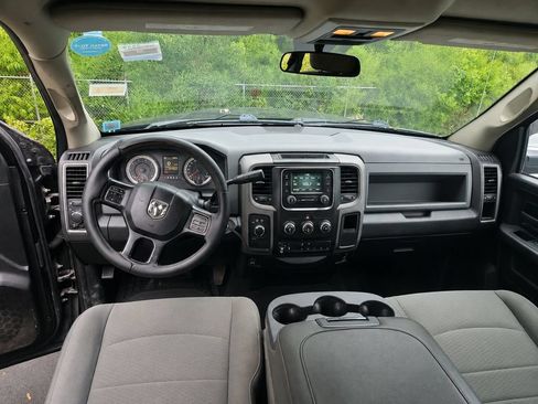 Used 2018 RAM 2500 Tradesman w/ Chrome Appearance Group AWD/4WD image 9