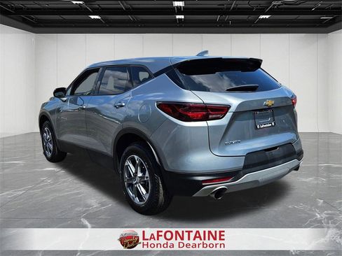 Used 2025 Chevrolet Blazer LT w/ Driver Confidence Package image 2