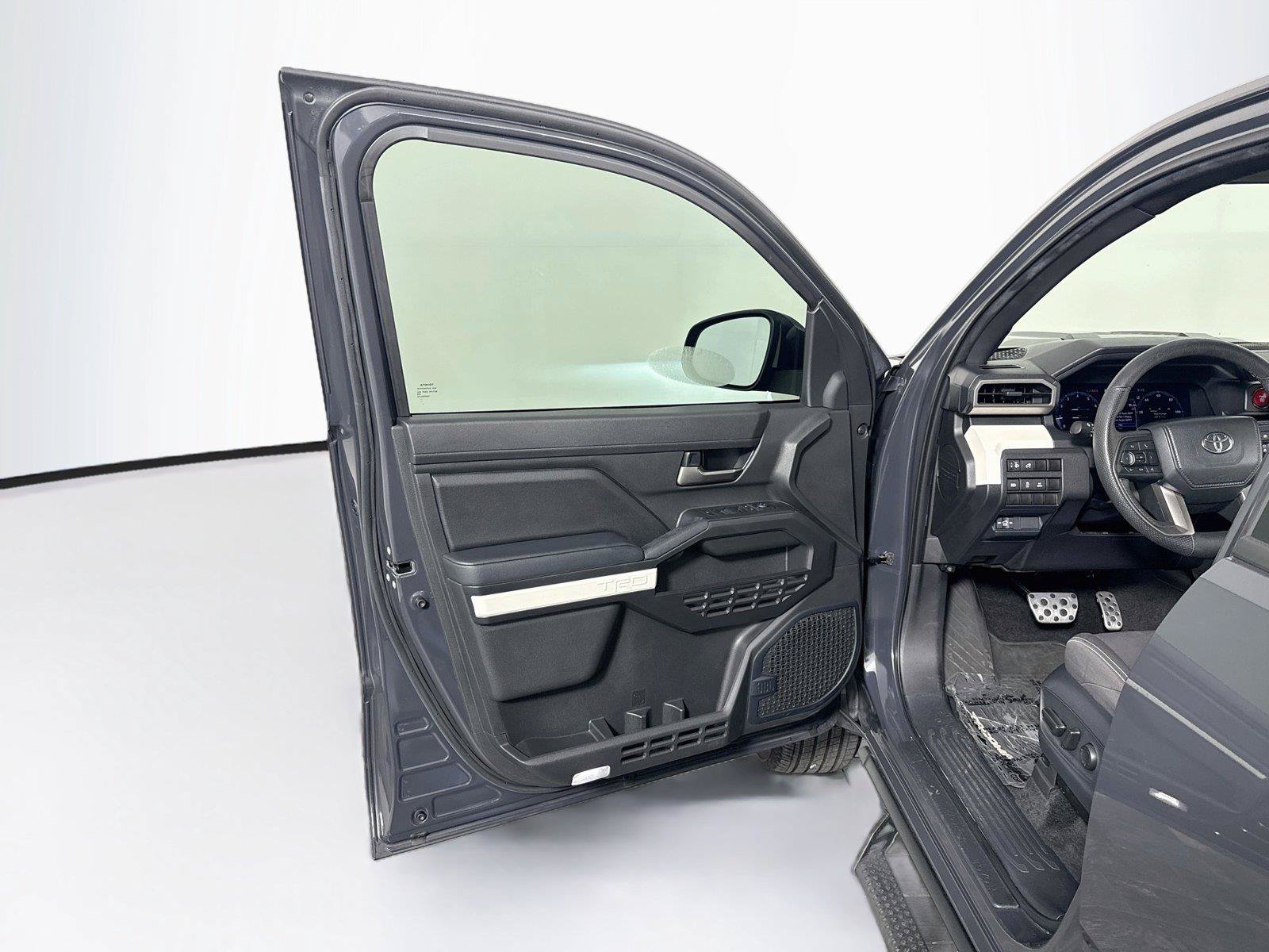 Used 2024 Toyota Tacoma TRD Sport w/ TRD Sport Upgrade Package RWD image 9