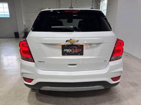 Used 2017 Chevrolet Trax LT w/ LT Convenience Package FWD image 6