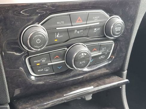 Used 2023 Chrysler 300 Touring L w/ Safetytec Plus Group image 27